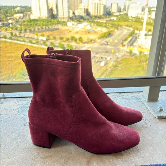 ALDO maroon suede block heel ankle booties. Size 7.5. - Picture 1 of 5